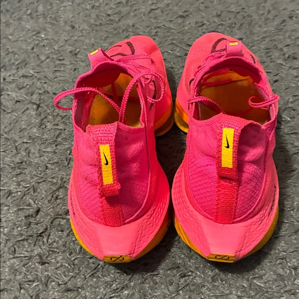 Nike Men's Athletic Shoes Pink and Yellow